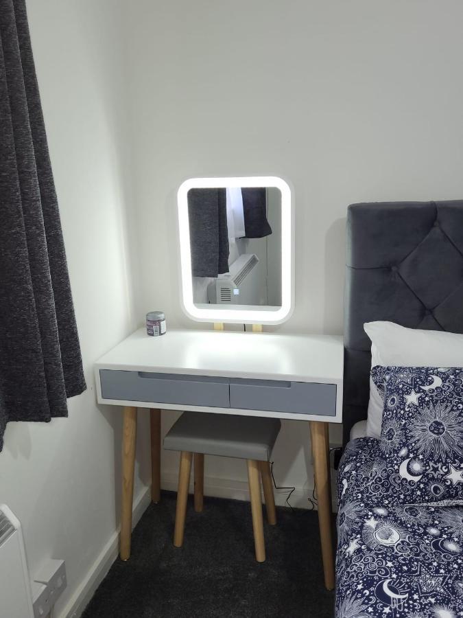 Delight Apartment, Close To Excel, London City Airport & O2! Eksteriør billede